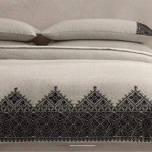 Banana Republic Heirloom embroidered king, duvet, shams, and euro shams-EUC